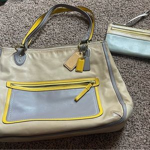 Coach Poppy Color Block Hallie Tote 22430 yellow gray beige & matching wallet